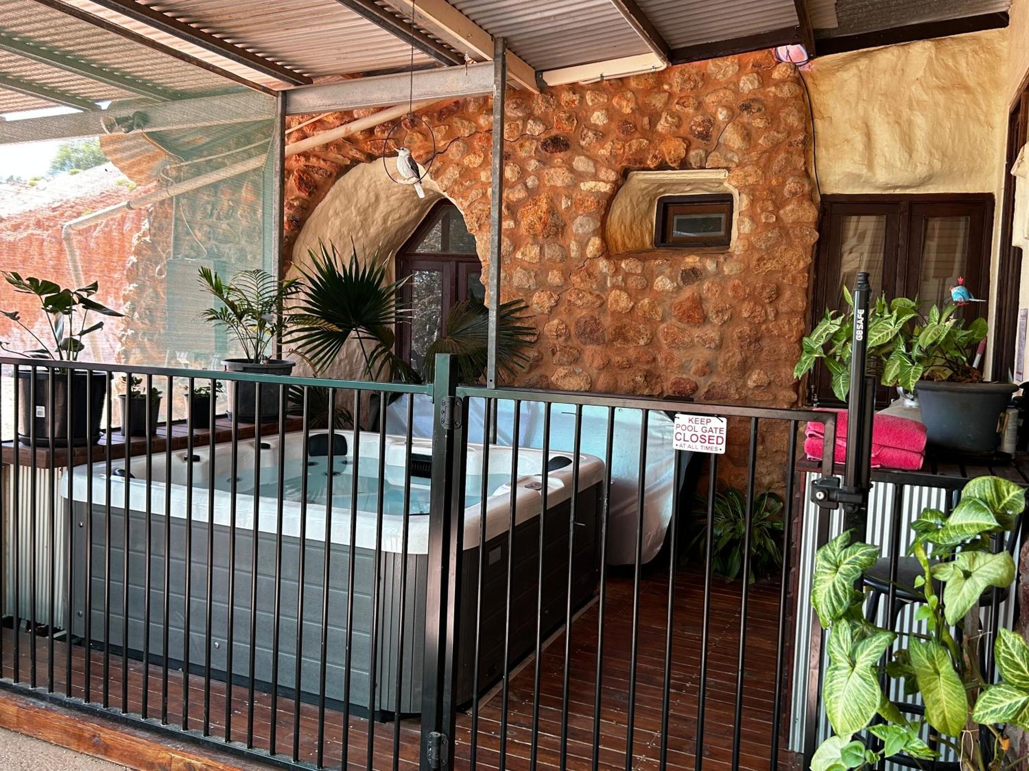 Dinky Di'S Dugout Villa Кубър Педи Екстериор снимка